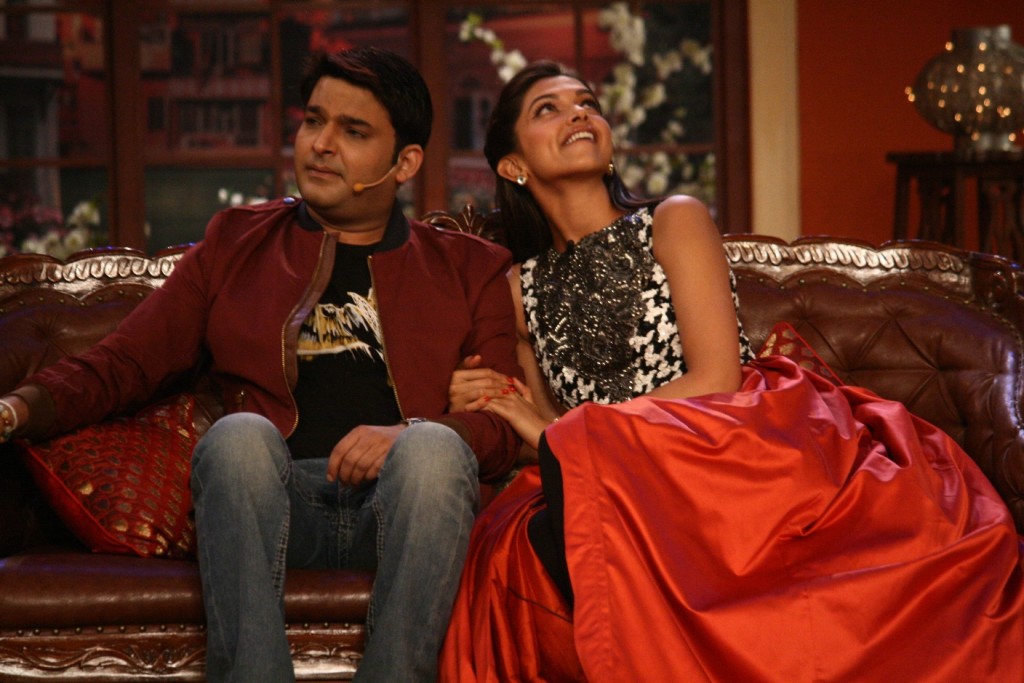 Deepika Padukone with Kapil Sharma on the sets Comedy Nighst with Kapil